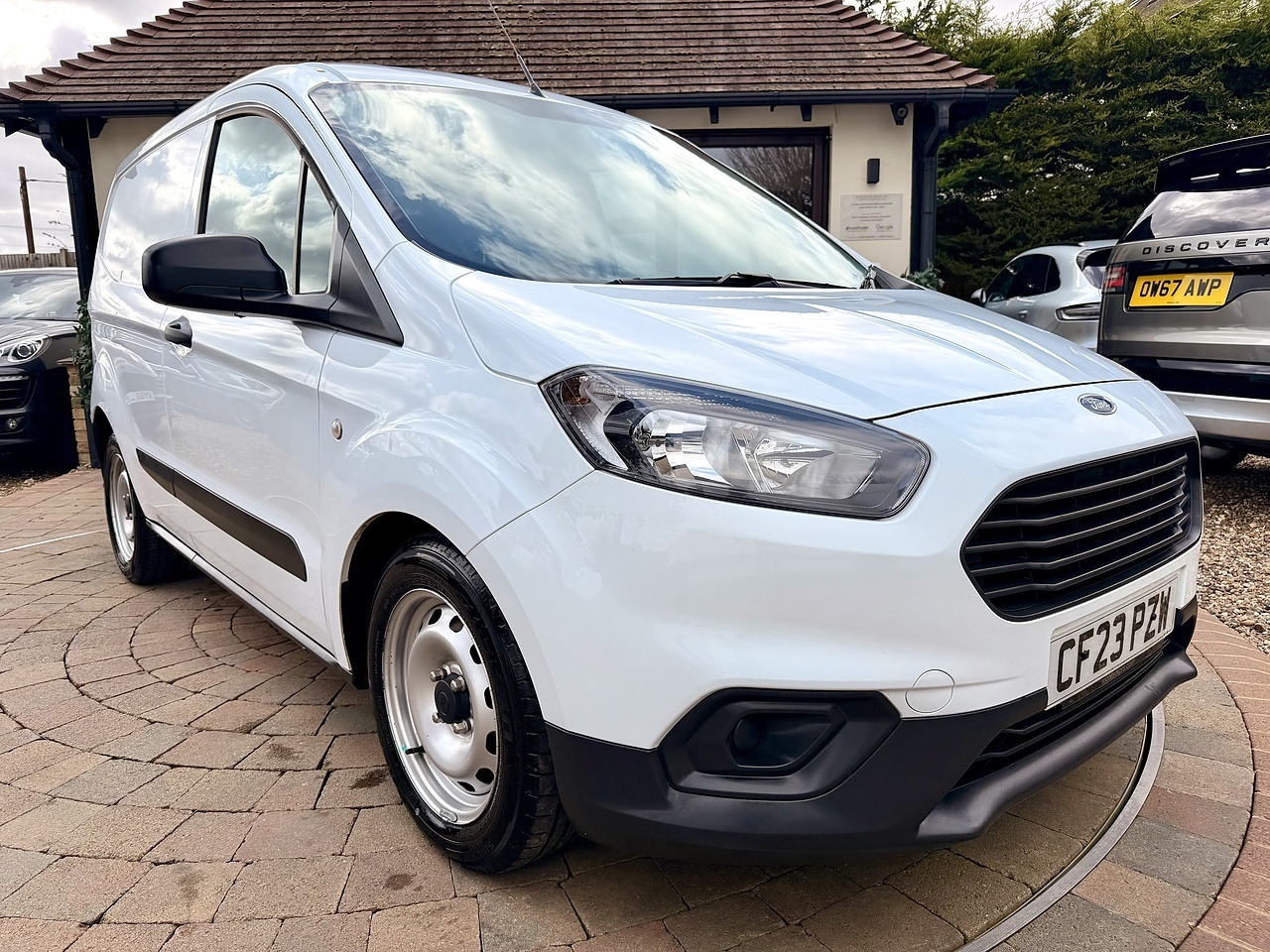 Ford Transit Courier TDCi Leader - U318