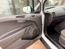 Ford Transit Courier TDCi Leader 