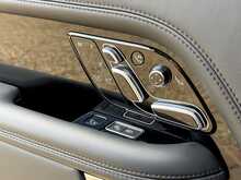 Land Rover Range Rover SD V8 Autobiography 