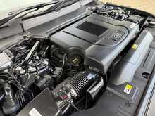 Land Rover Range Rover SD V8 Autobiography 