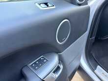 Land Rover Range Rover Sport SD V6 HSE Dynamic 