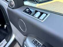 Land Rover Range Rover Sport SD V6 HSE Dynamic 