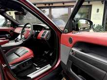 Land Rover Range Rover Sport P400 MHEV HST 