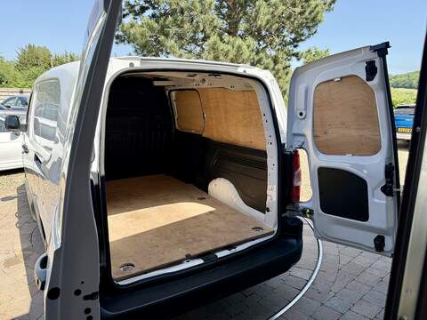 Vauxhall Combo Turbo D 2300 Prime - U338