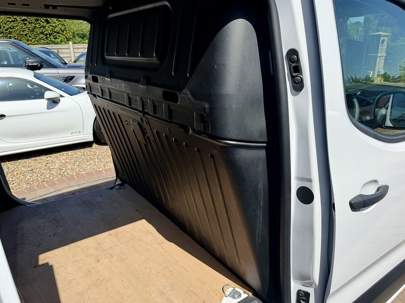Vauxhall Combo Turbo D 2300 Prime - U338