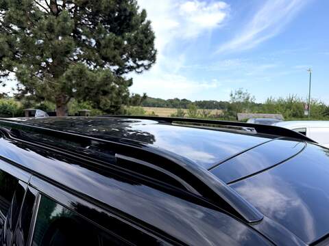 Land Rover Discovery D300 MHEV R-Dynamic HSE - U351