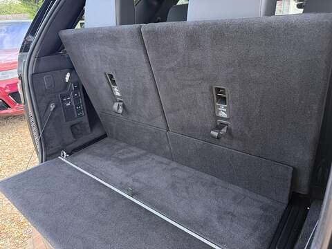 Land Rover Discovery D300 MHEV R-Dynamic HSE - U351