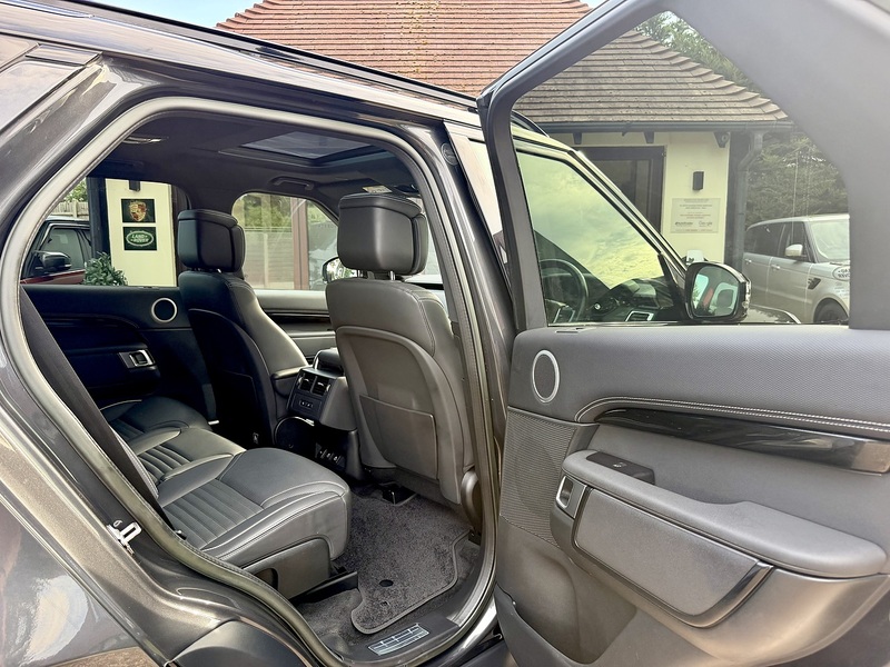 Land Rover Discovery D300 MHEV R-Dynamic HSE - U351