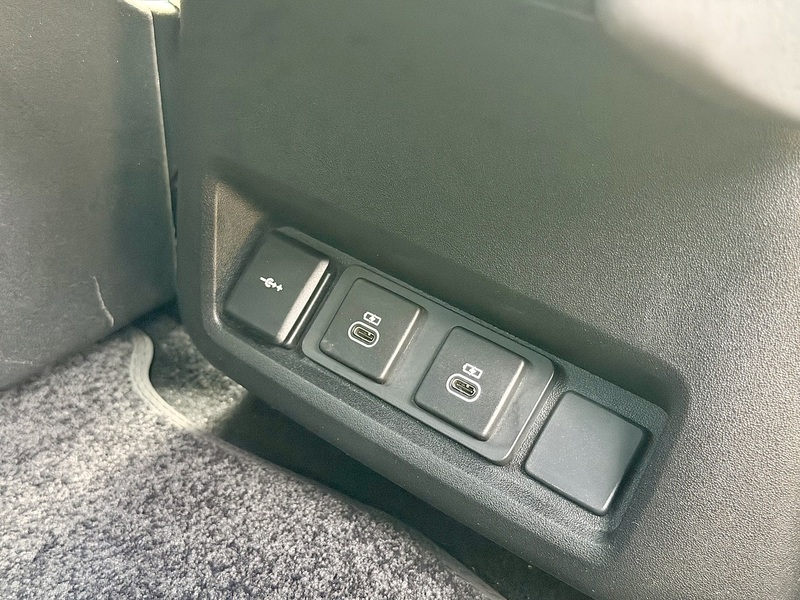 Land Rover Discovery D300 MHEV R-Dynamic HSE - U351