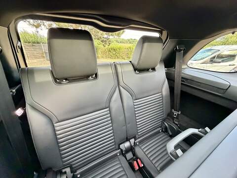 Land Rover Discovery D300 MHEV R-Dynamic HSE - U351