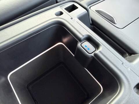 Land Rover Discovery D300 MHEV R-Dynamic HSE - U351
