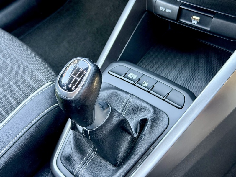Kia Stonic T-GDi MHEV GT-Line - U352