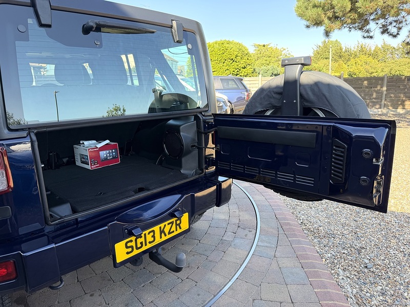 Jeep Wrangler CRD Sahara - U359
