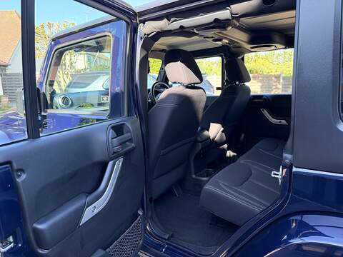 Jeep Wrangler CRD Sahara - U359