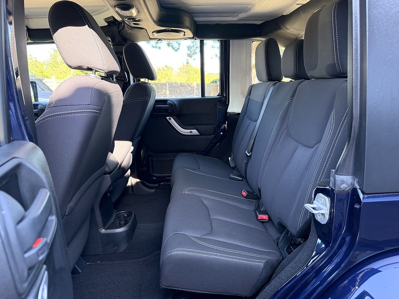 Jeep Wrangler CRD Sahara - U359