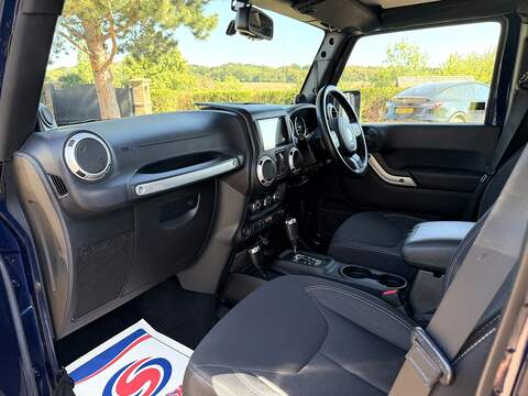 Jeep Wrangler CRD Sahara - U359