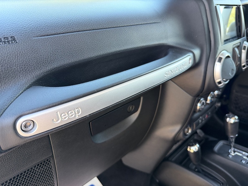 Jeep Wrangler CRD Sahara - U359