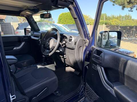 Jeep Wrangler CRD Sahara - U359