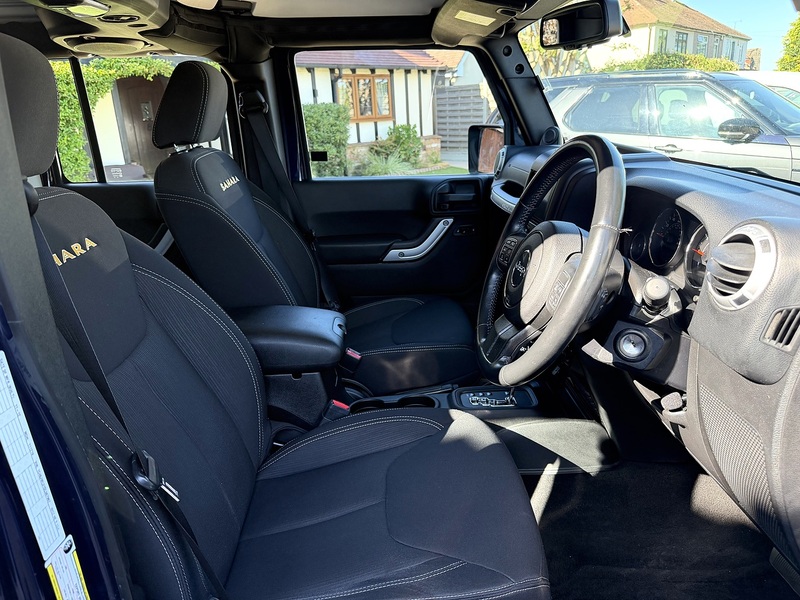 Jeep Wrangler CRD Sahara - U359