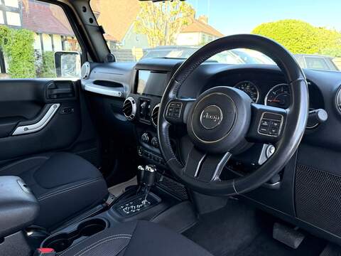 Jeep Wrangler CRD Sahara - U359