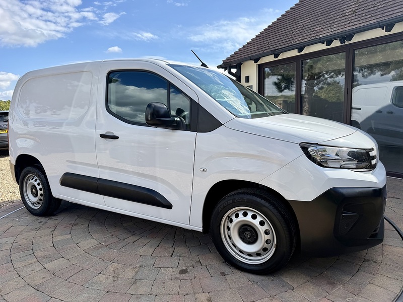 Peugeot Partner BlueHDi 1000 Professional - U360