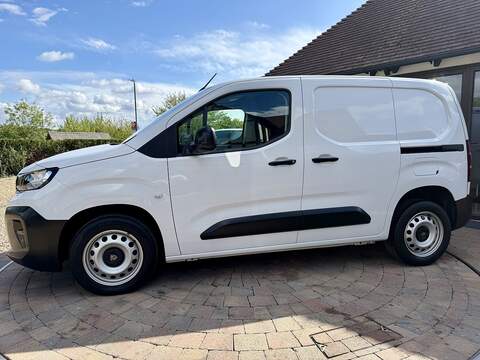 Peugeot Partner BlueHDi 1000 Professional - U360