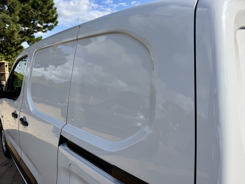 Peugeot Partner BlueHDi 1000 Professional - U360