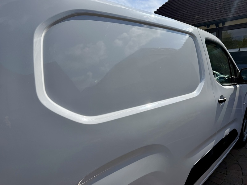Peugeot Partner BlueHDi 1000 Professional - U360