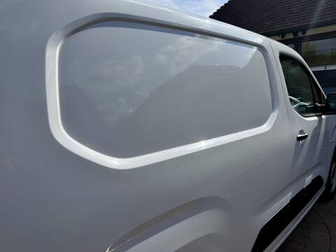 Peugeot Partner BlueHDi 1000 Professional - U360