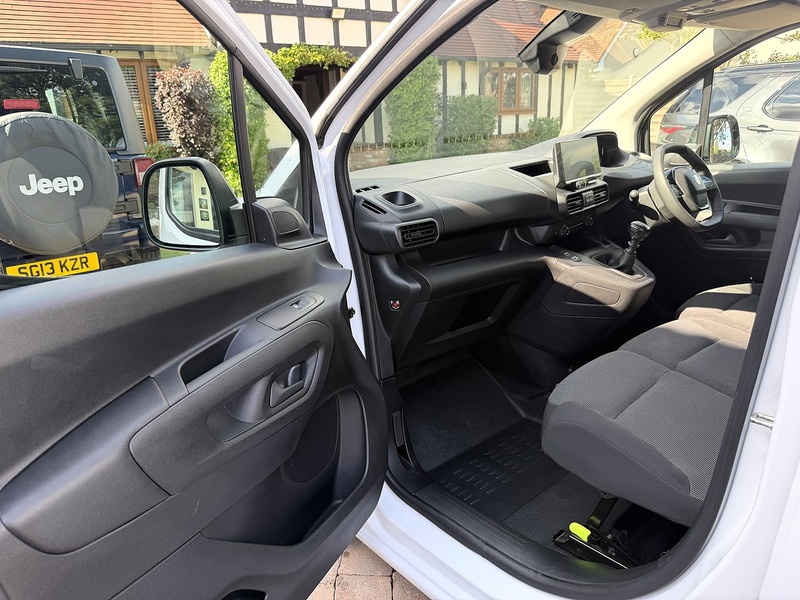 Peugeot Partner BlueHDi 1000 Professional - U360
