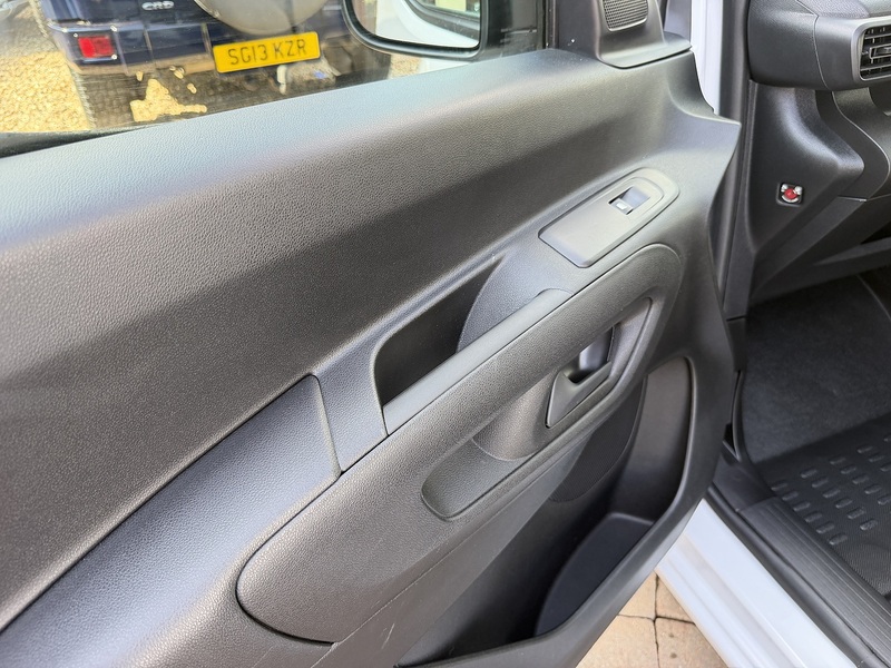 Peugeot Partner BlueHDi 1000 Professional - U360