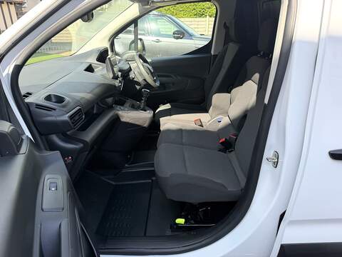 Peugeot Partner BlueHDi 1000 Professional - U360
