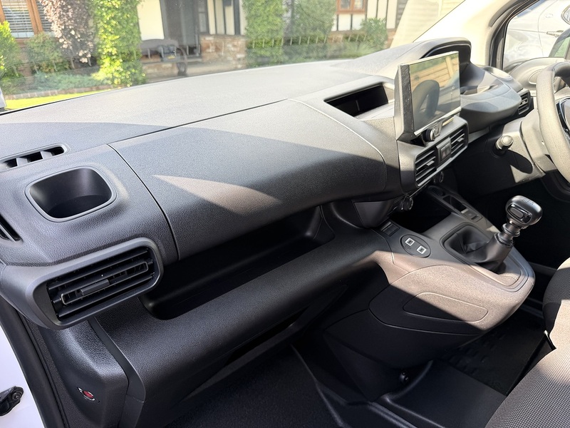 Peugeot Partner BlueHDi 1000 Professional - U360