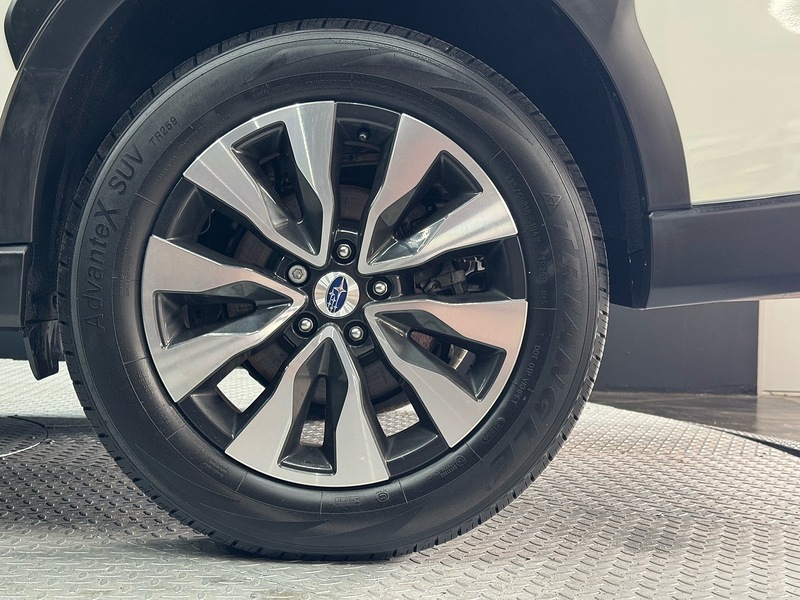 Subaru 2.5i Touring Estate 5dr Petrol Lineartronic 4WD Euro 6 (s/s) (169 ps)