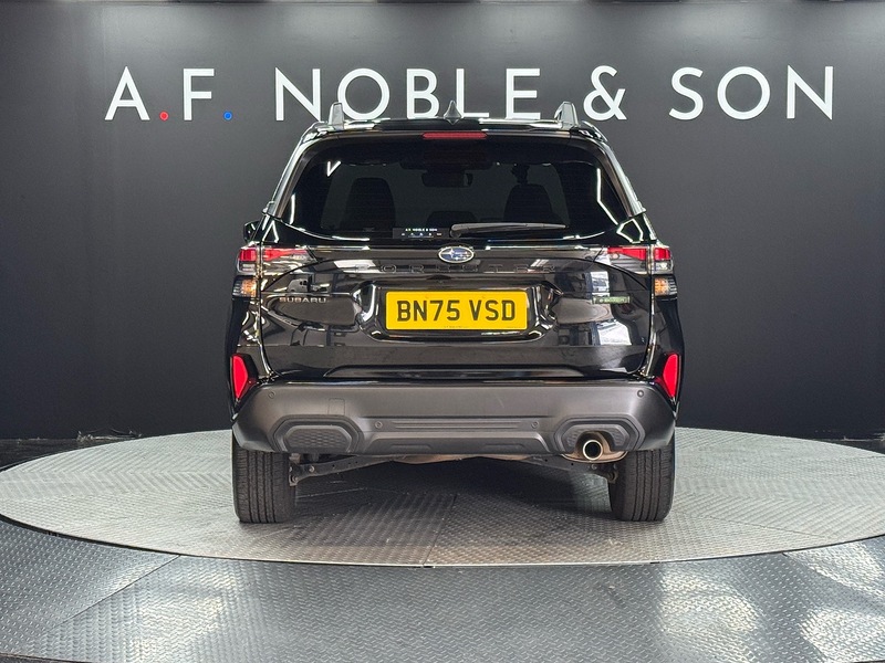 Subaru 2.0 i e-Boxer Field SUV 5dr Petrol Hybrid Lineartronic 4WD Euro 6 (s/s) (136 ps)
