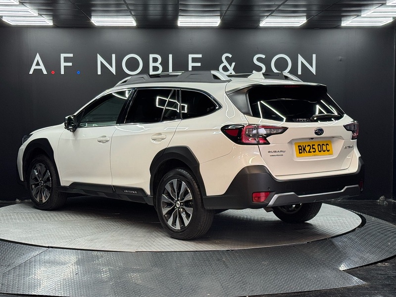 Subaru 2.5i Touring Estate 5dr Petrol Lineartronic 4WD Euro 6 (s/s) (169 ps)
