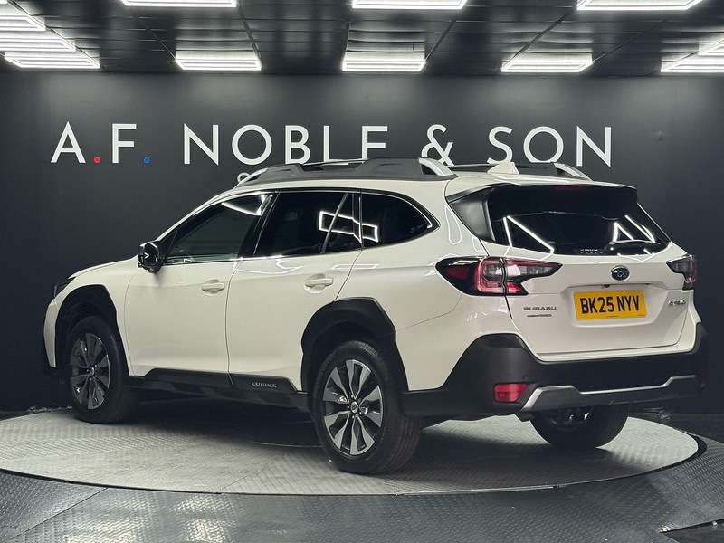 Subaru 2.5i Touring Estate 5dr Petrol Lineartronic 4WD Euro 6 (s/s) (169 ps)