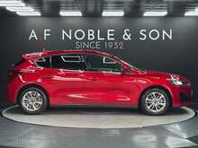 Ford Focus T EcoBoost Titanium 