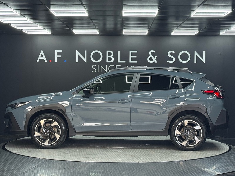 Subaru 2.0 i e-Boxer Touring SUV 5dr Petrol Hybrid Lineartronic 4WD Euro 6 (s/s) (136 ps)
