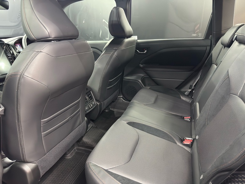 Subaru 2.0 i e-Boxer Touring SUV 5dr Petrol Hybrid Lineartronic 4WD Euro 6 (s/s) (136 ps)