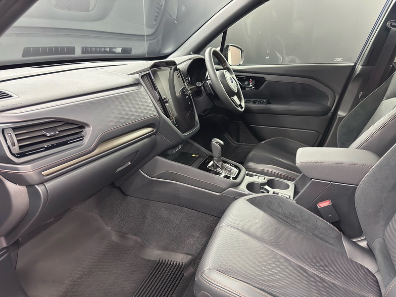 Subaru 2.0 i e-Boxer Touring SUV 5dr Petrol Hybrid Lineartronic 4WD Euro 6 (s/s) (136 ps)