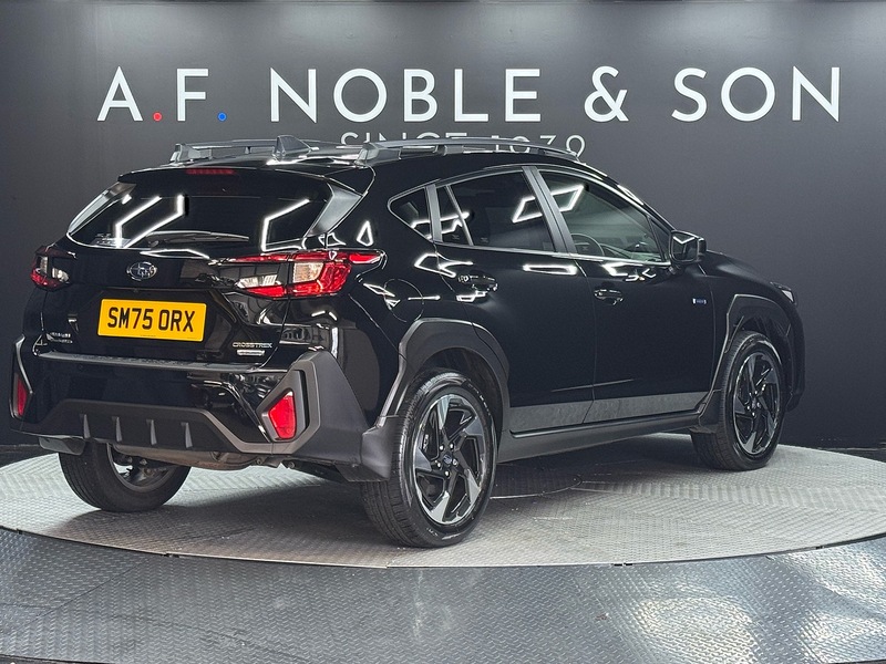 Subaru 2.0 i e-Boxer Touring SUV 5dr Petrol Hybrid Lineartronic 4WD Euro 6 (s/s) (136 ps)