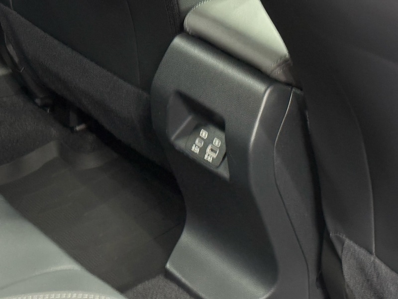 Subaru 2.0 i e-Boxer Touring SUV 5dr Petrol Hybrid Lineartronic 4WD Euro 6 (s/s) (136 ps)