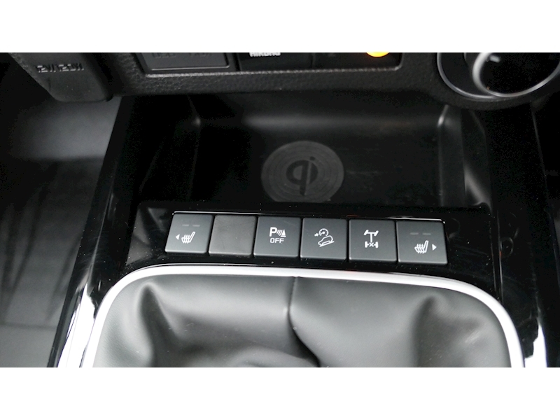 Isuzu 1.9 TD V-Cross Pickup 4dr Diesel Manual 4WD Euro 6 (s/s) (164 ps)