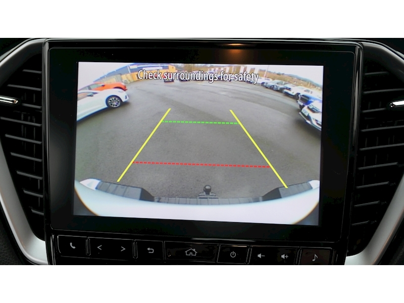 Isuzu 1.9 TD V-Cross Pickup 4dr Diesel Manual 4WD Euro 6 (s/s) (164 ps)