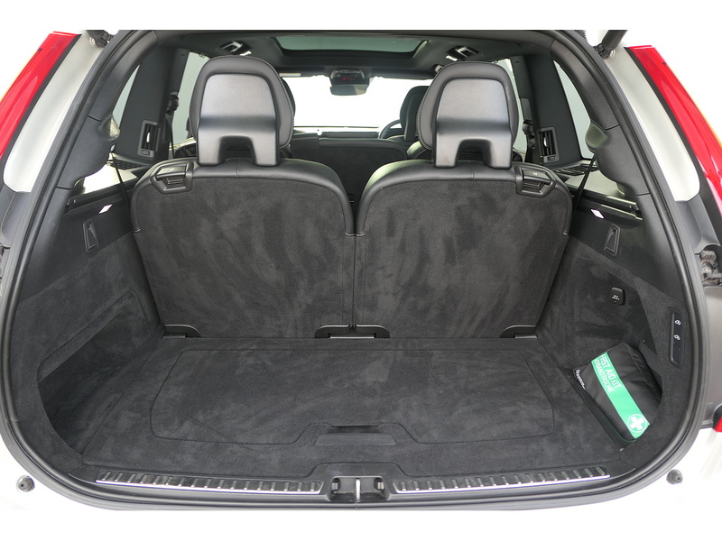 Volvo 2.0 B5 MHEV R-Design Pro SUV 5dr Diesel Hybrid Auto 4WD Euro 6 (s/s) (235 ps)