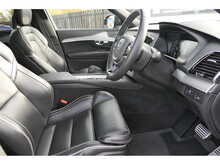 Volvo XC90 B5 MHEV R-Design Pro 