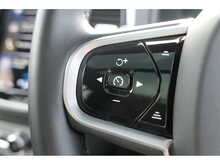 Volvo XC90 B5 MHEV R-Design Pro 