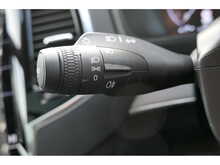 Volvo XC90 B5 MHEV R-Design Pro 