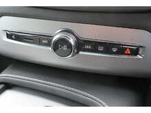 Volvo XC90 B5 MHEV R-Design Pro 